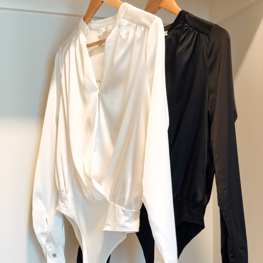 🟡 SALE! NEW YORK White Wrap Bodysuit - Picture 4 of 5